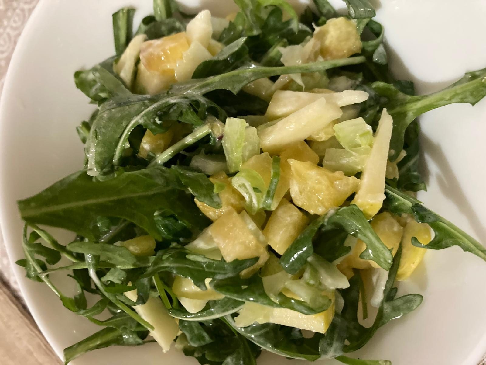 Ensalada Verde con Manzana y Piña